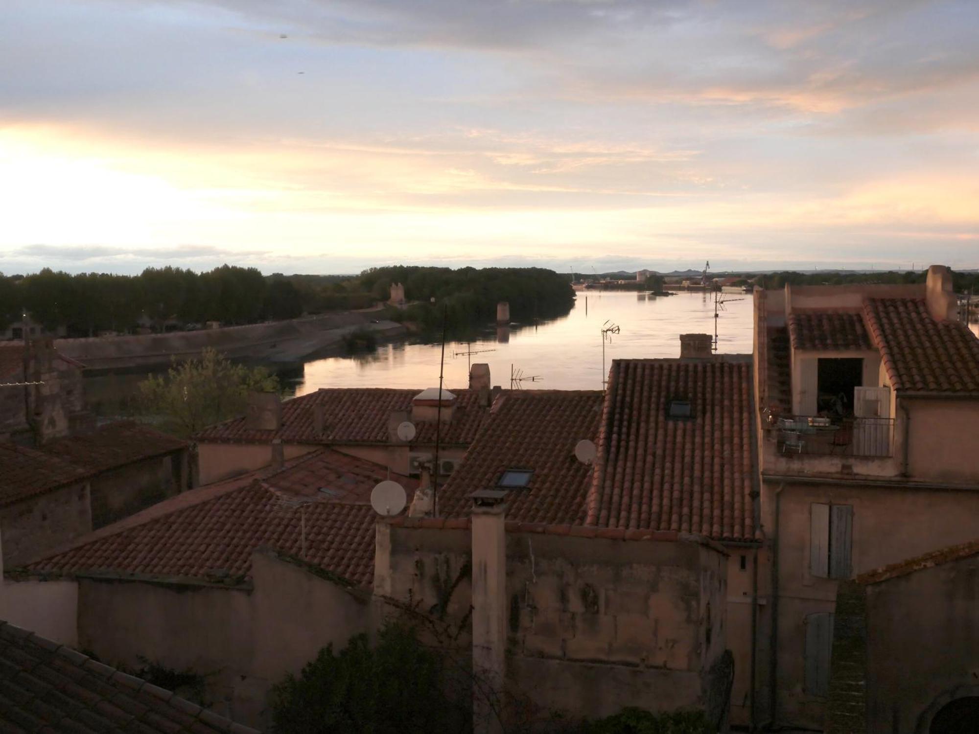 Superbe Appartement Avec Vue Arles Dış mekan fotoğraf